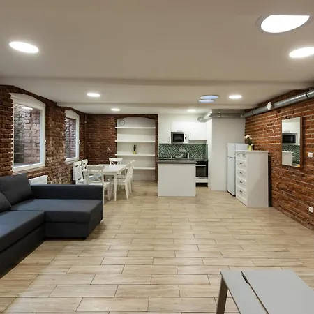 Διαμέρισμα Spacious In Quiet Courtyard Near Charles Bridge *
