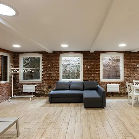 Spacious In Quiet Courtyard Near Charles Bridge Διαμέρισμα Πράγα
